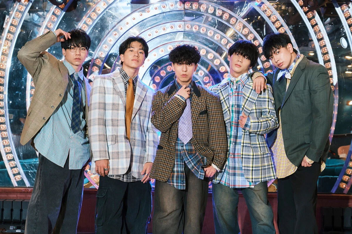 REAL AKIBA BOYZの派生ユニット"RAB ESPICE"が初のデジタル写真集を発売!「競技場のトラックを見たら走りたくなっちゃって」